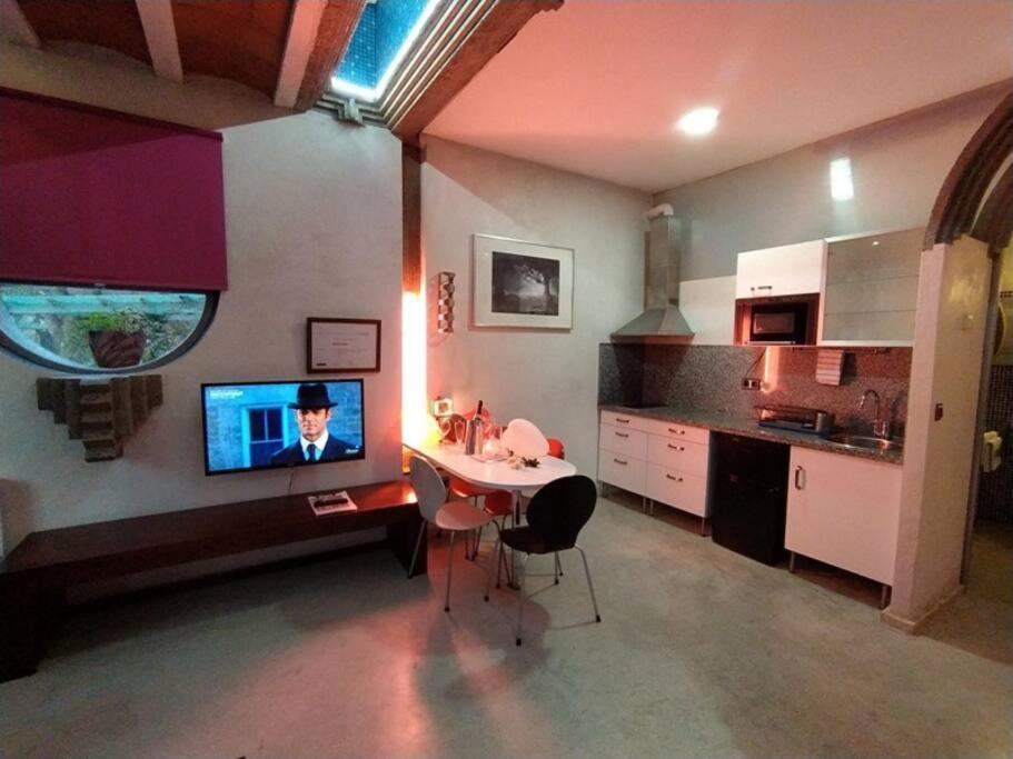 Apartamento Zentral Club Neutron-Jacuzzi Belmonte De Miranda Exterior foto